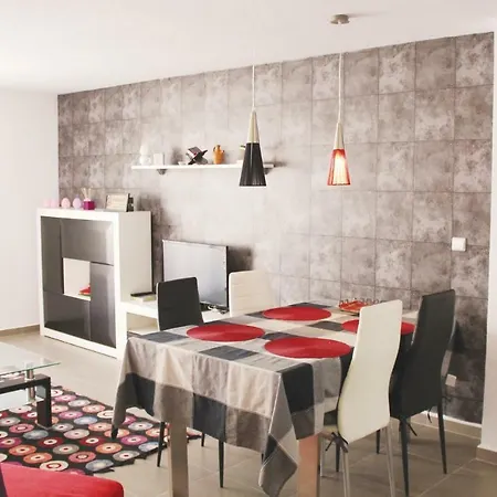 Three-bedroom Ramon 03